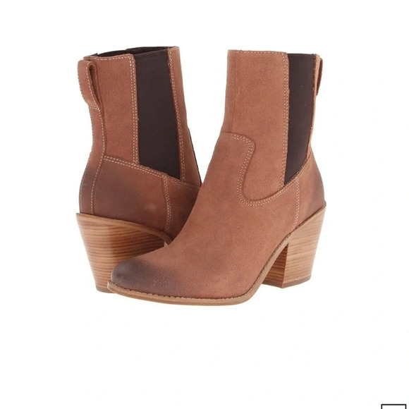 Cole Haan Graham Short Boot in Sequoia Suede Size 5 1/2B - Picture 1 of 10